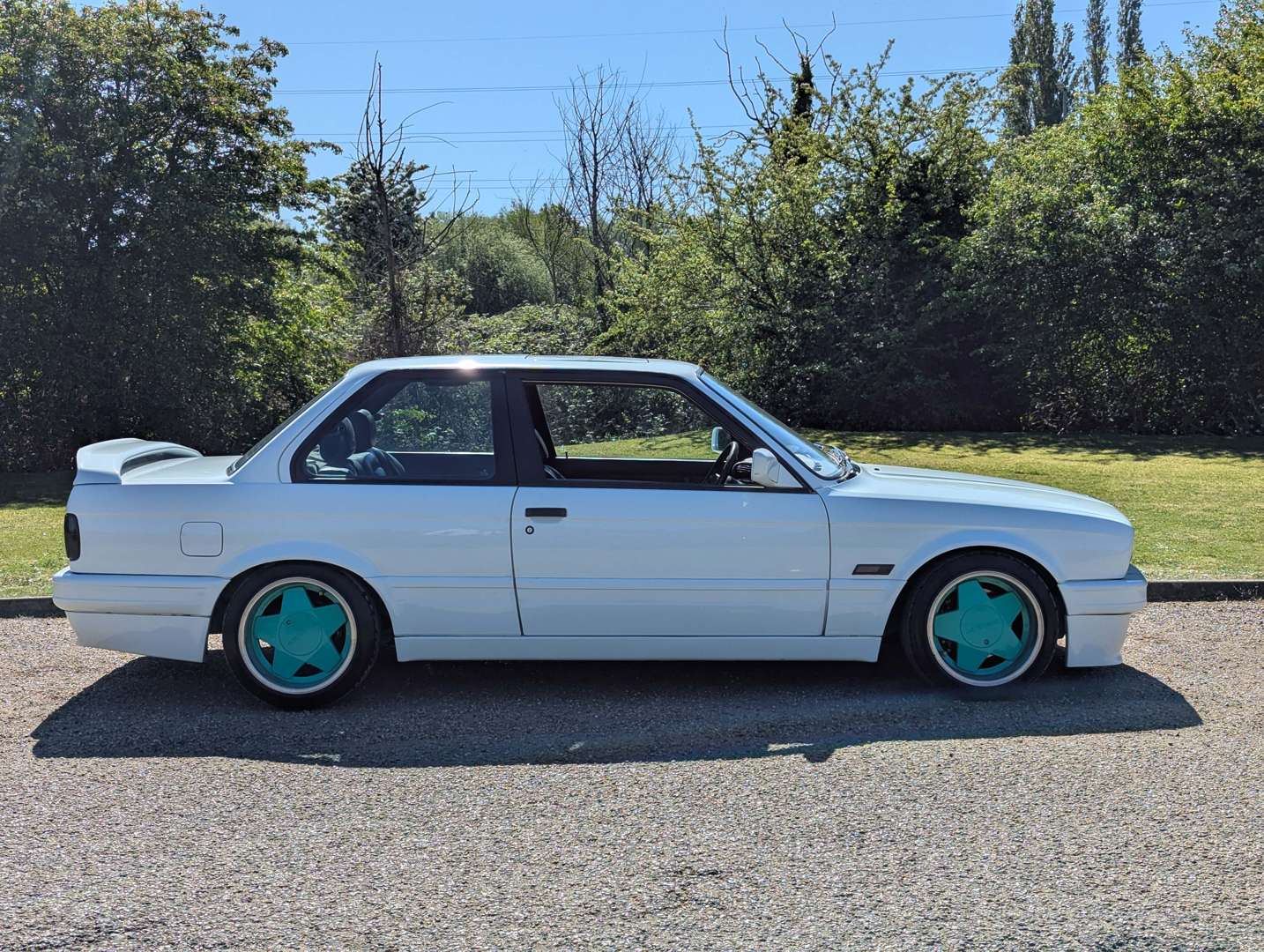 <p>1988 BMW E30 3 SERIES SE</p>