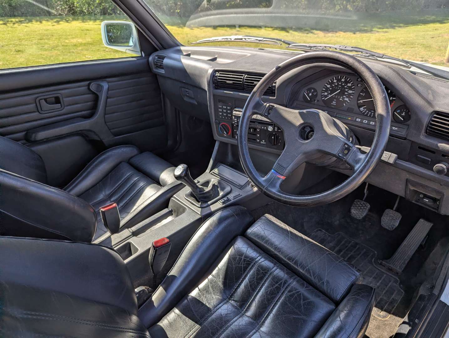 <p>1988 BMW E30 3 SERIES SE</p>
