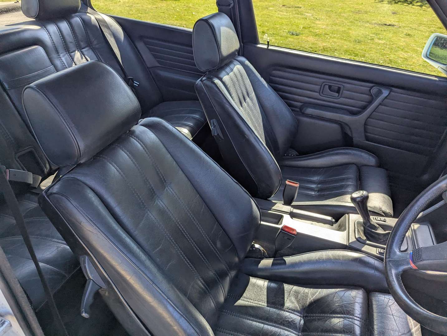 <p>1988 BMW E30 3 SERIES SE</p>
