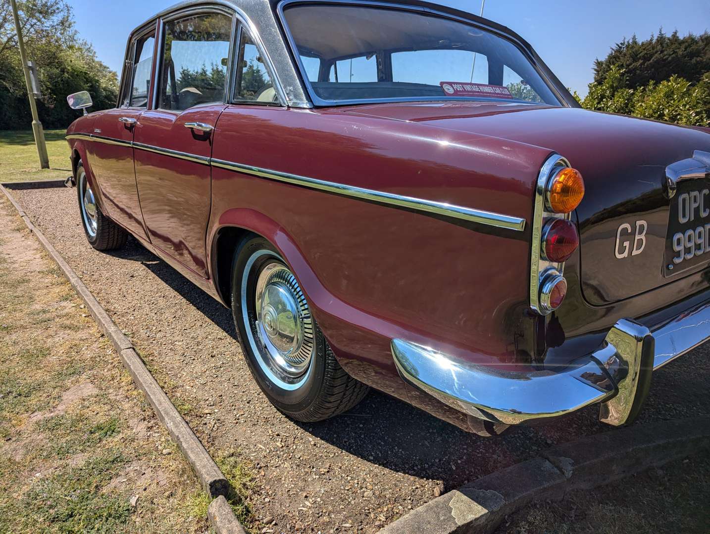 <p>1966 HUMBER IMPERIAL</p>