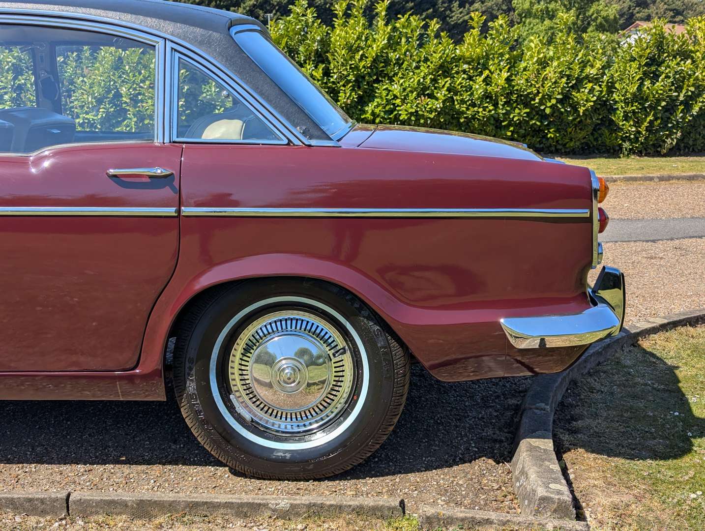 <p>1966 HUMBER IMPERIAL</p>
