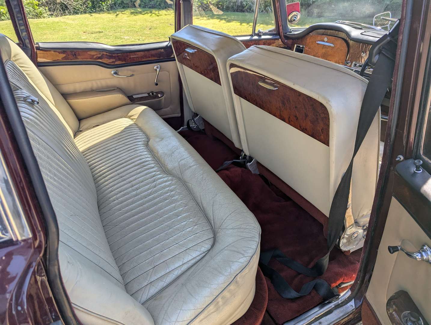 <p>1966 HUMBER IMPERIAL</p>