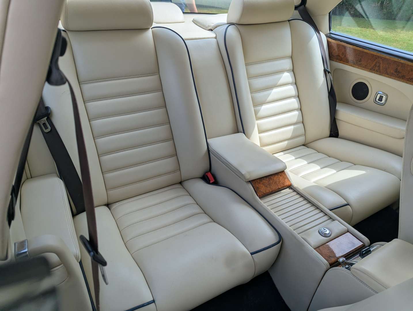 <p>1996 BENTLEY CONTINENTAL R</p>