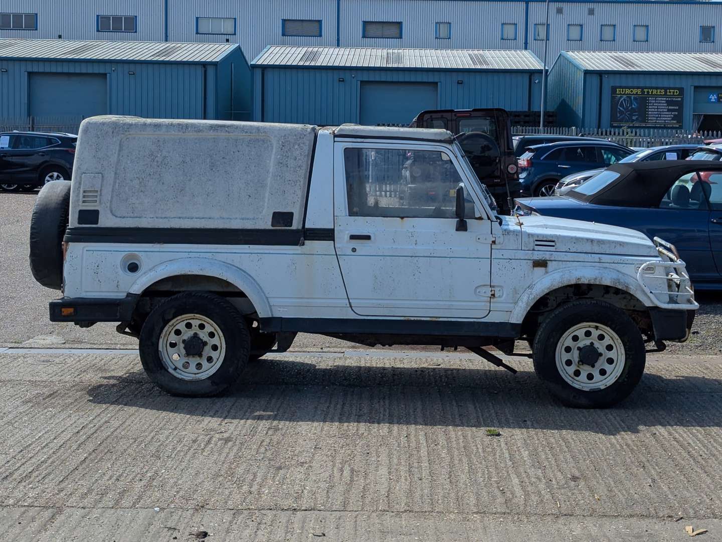 <p>1993 SUZUKI SAMURAI SPORT</p>