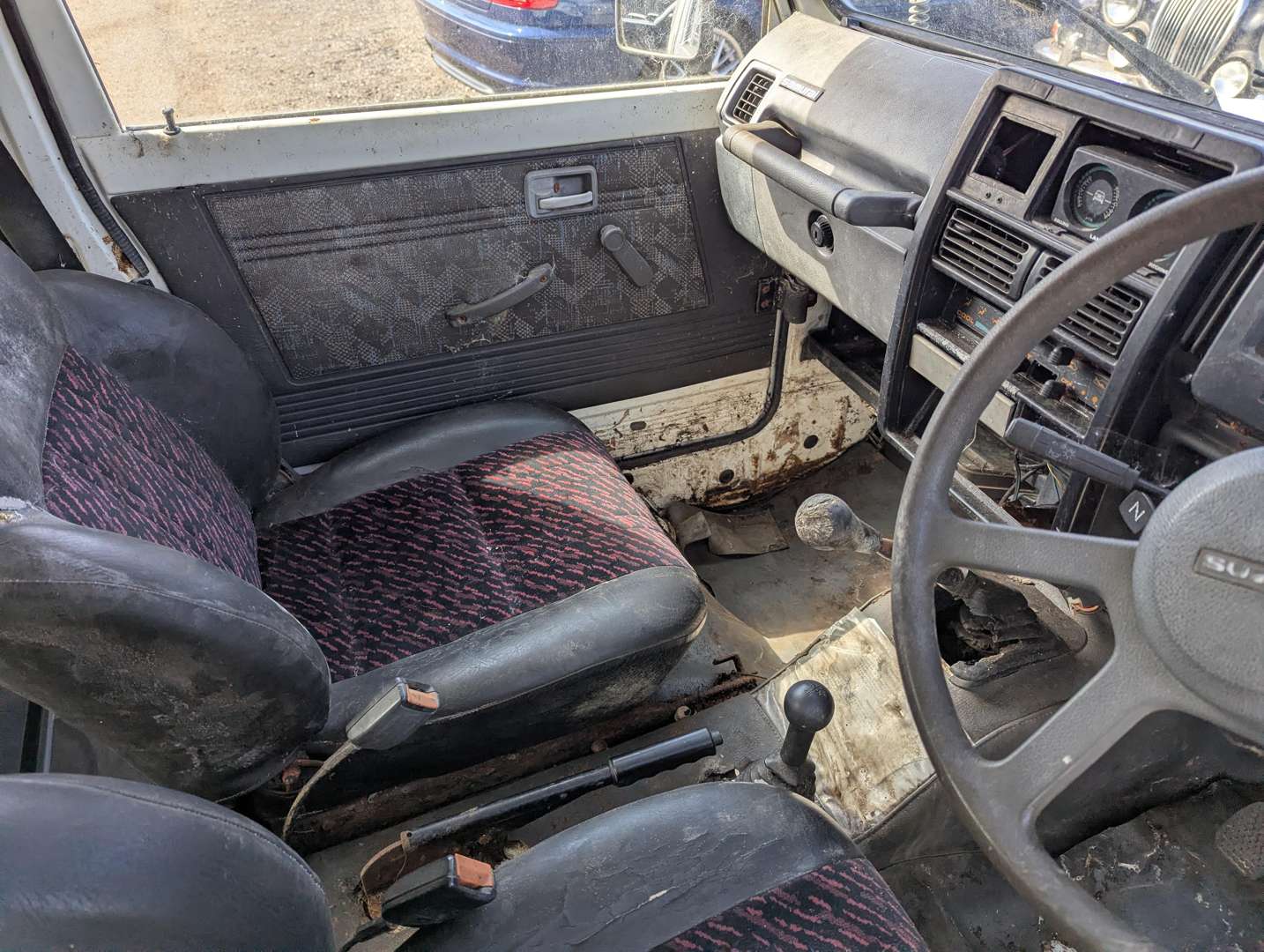 <p>1993 SUZUKI SAMURAI SPORT</p>