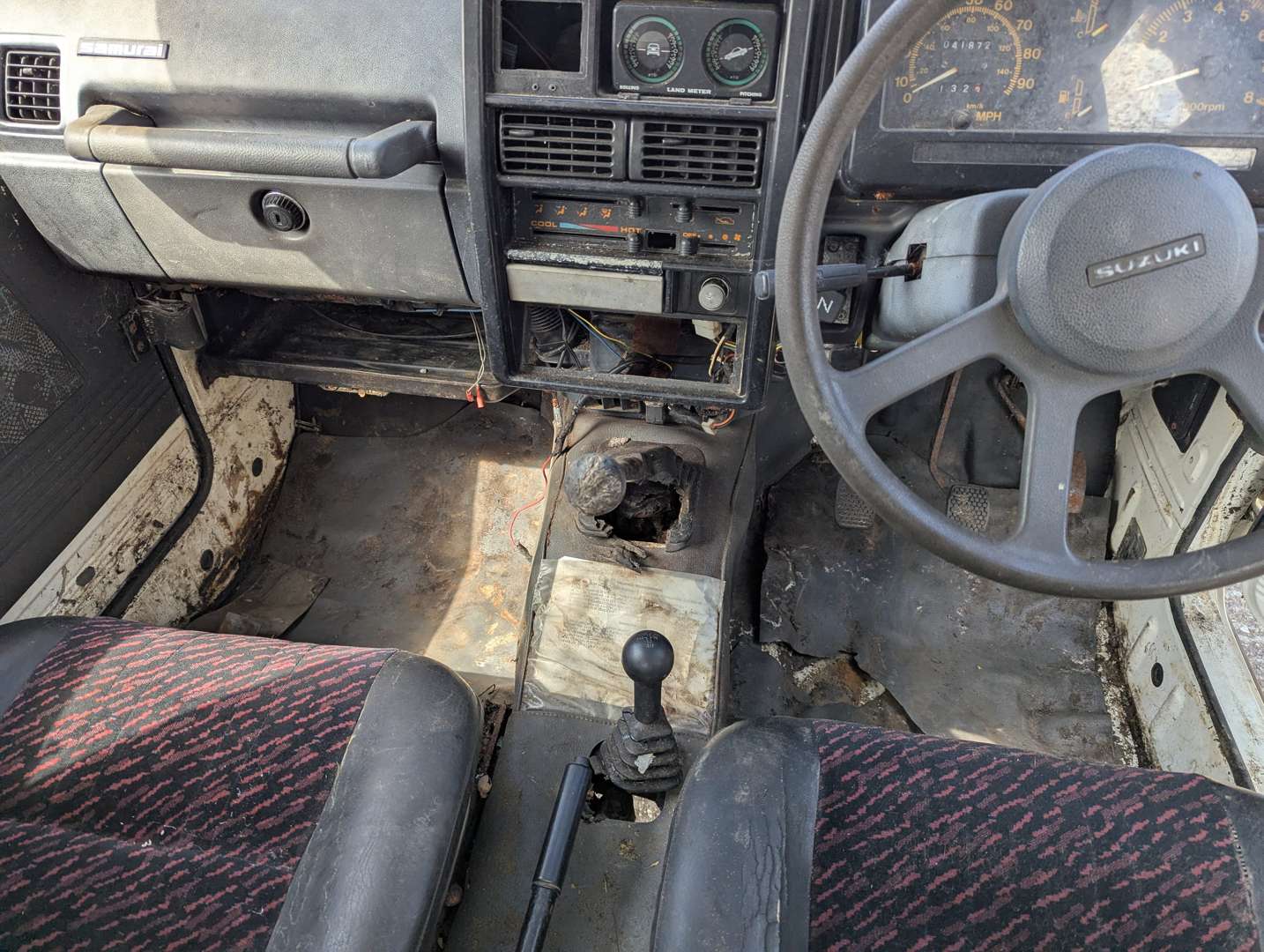 <p>1993 SUZUKI SAMURAI SPORT</p>