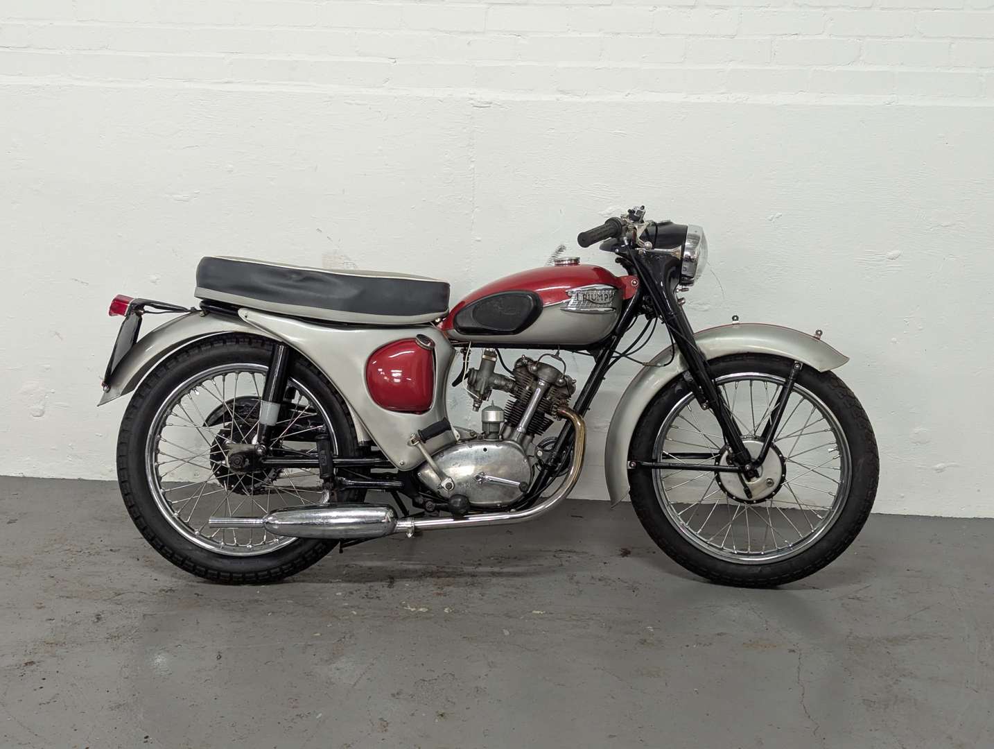 <p>1959 TRIUMPH TIGER CUB</p>