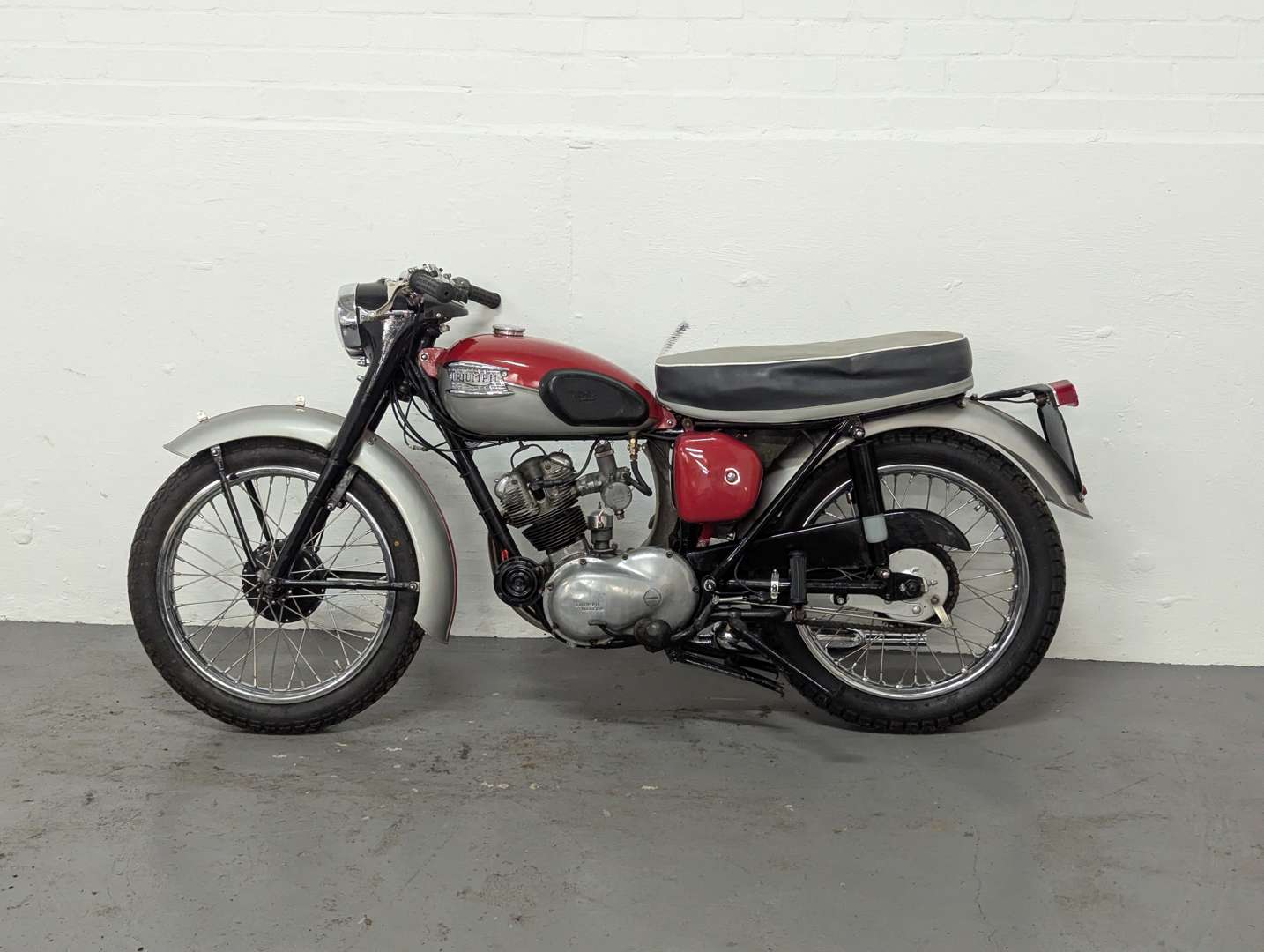 <p>1959 TRIUMPH TIGER CUB</p>