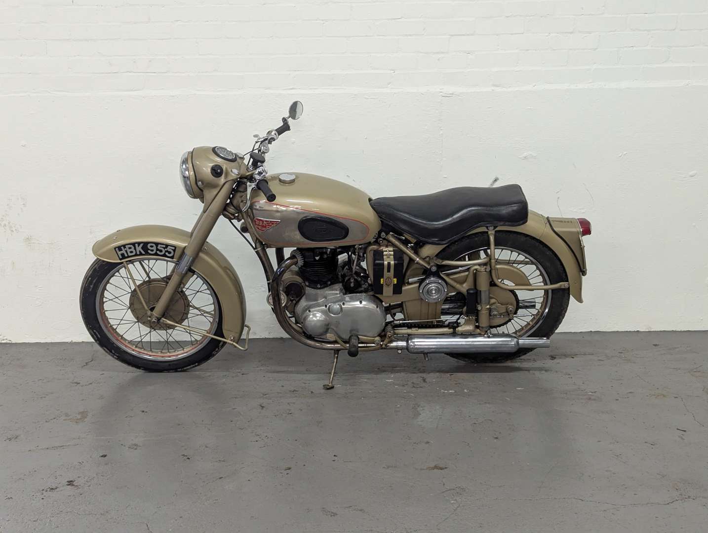<p>1953 BSA GOLDEN FLASH 650CC</p>