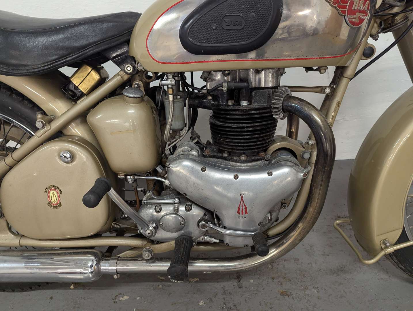 <p>1953 BSA GOLDEN FLASH 650CC</p>