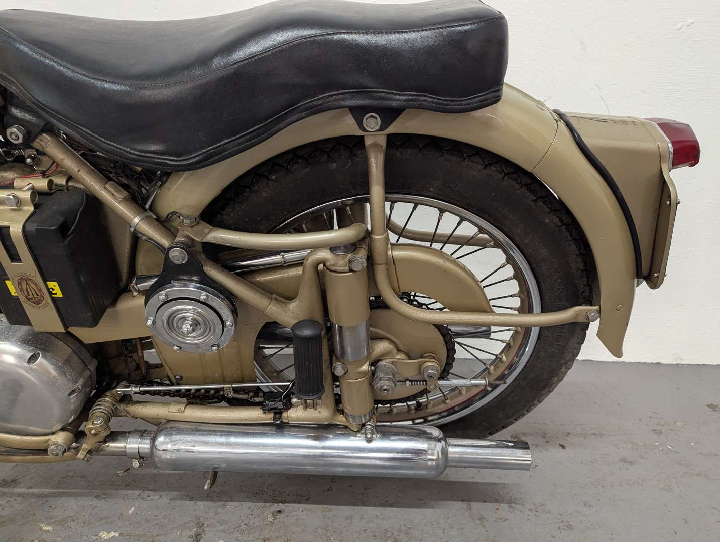 <p>1953 BSA GOLDEN FLASH 650CC</p>