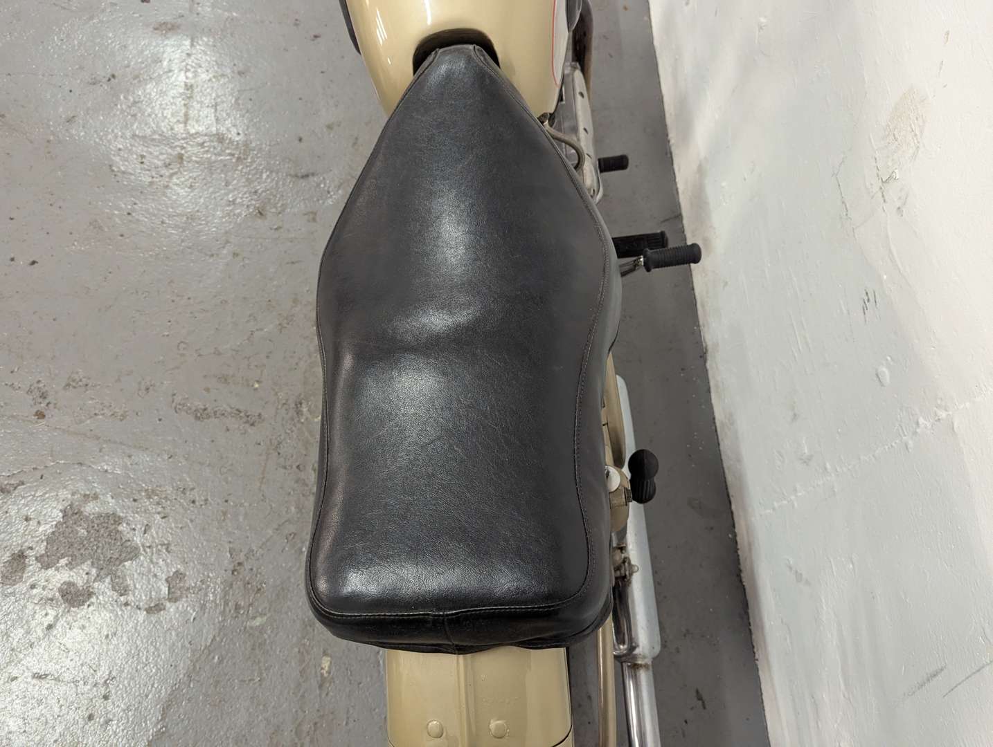 <p>1953 BSA GOLDEN FLASH 650CC</p>