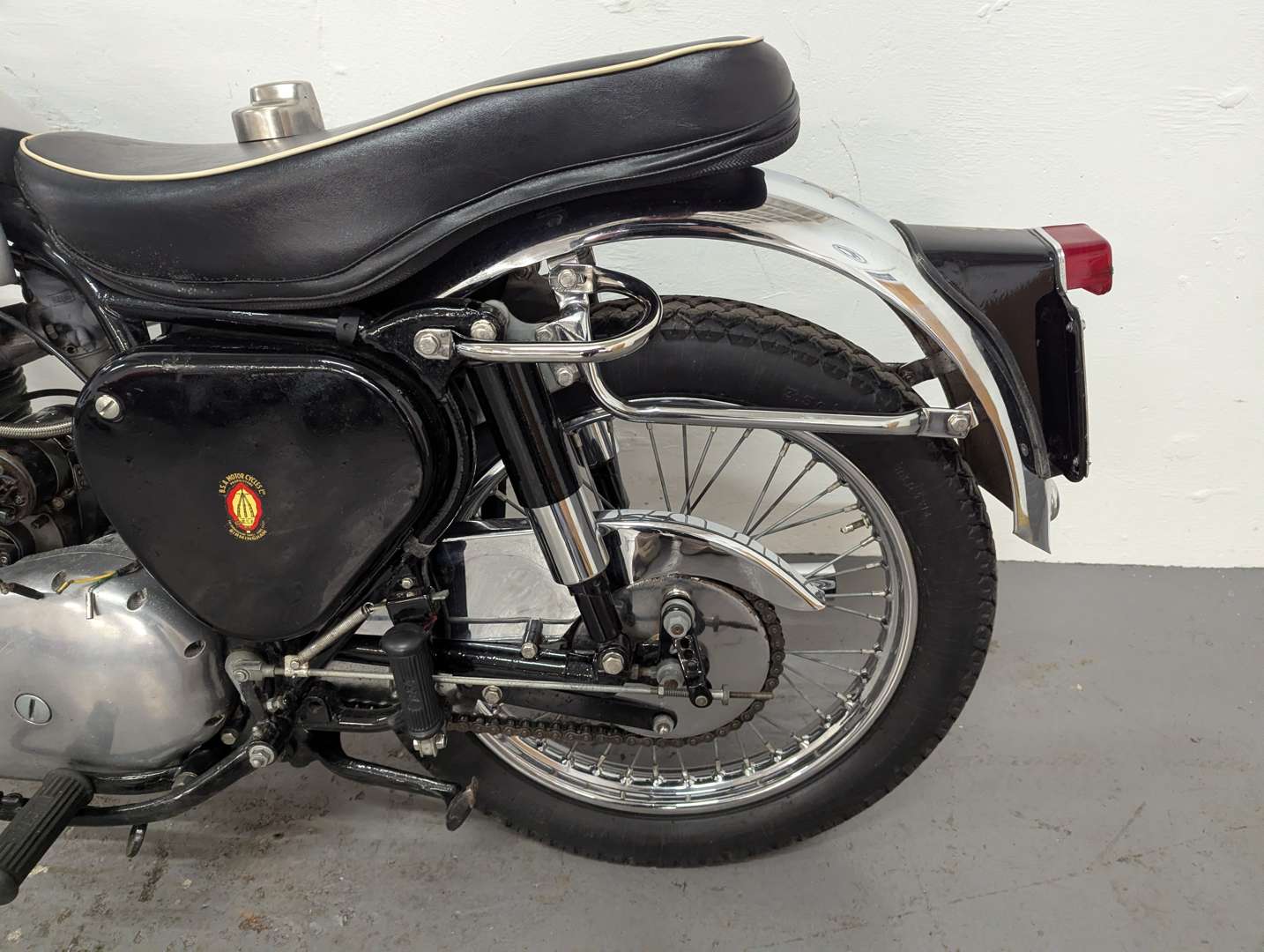 <p>1962 BSA GOLDSTAR 500CC</p>