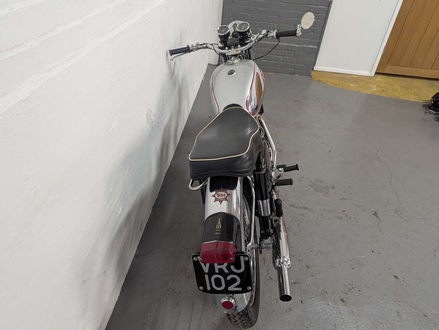 <p>1962 BSA GOLDSTAR 500CC</p>