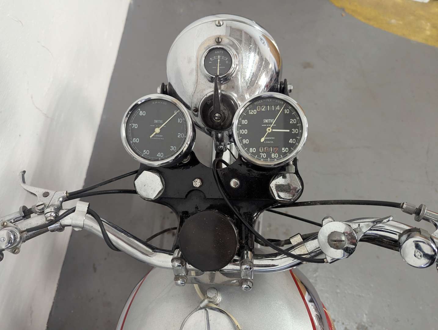 <p>1962 BSA GOLDSTAR 500CC</p>