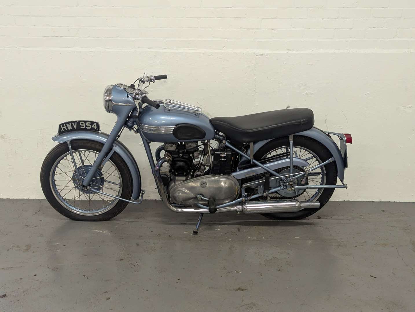 <p>1952 TRIUMPH THUNDERBIRD 650CC</p>