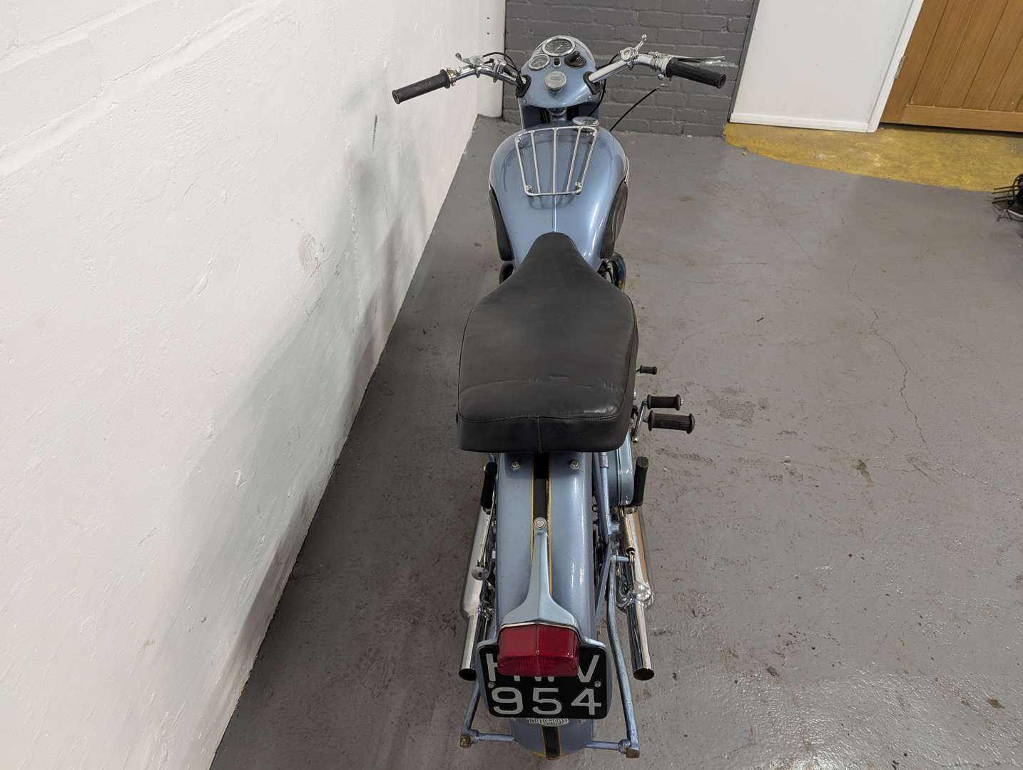 <p>1952 TRIUMPH THUNDERBIRD 650CC</p>