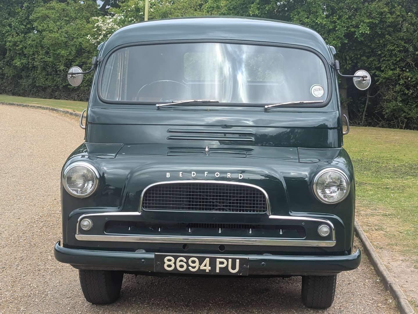 <p>1961 BEDFORD CA VAN</p>