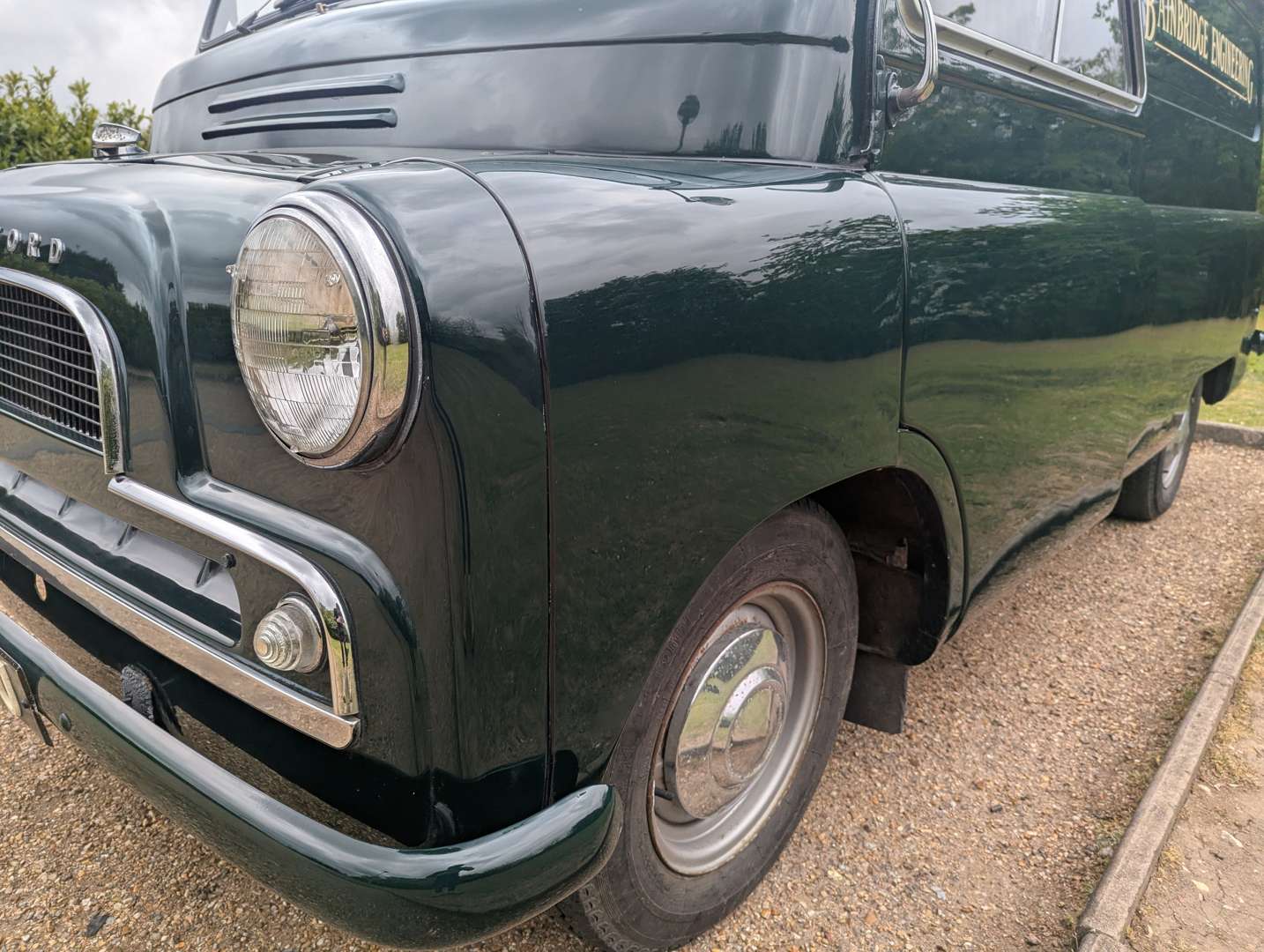 <p>1961 BEDFORD CA VAN</p>
