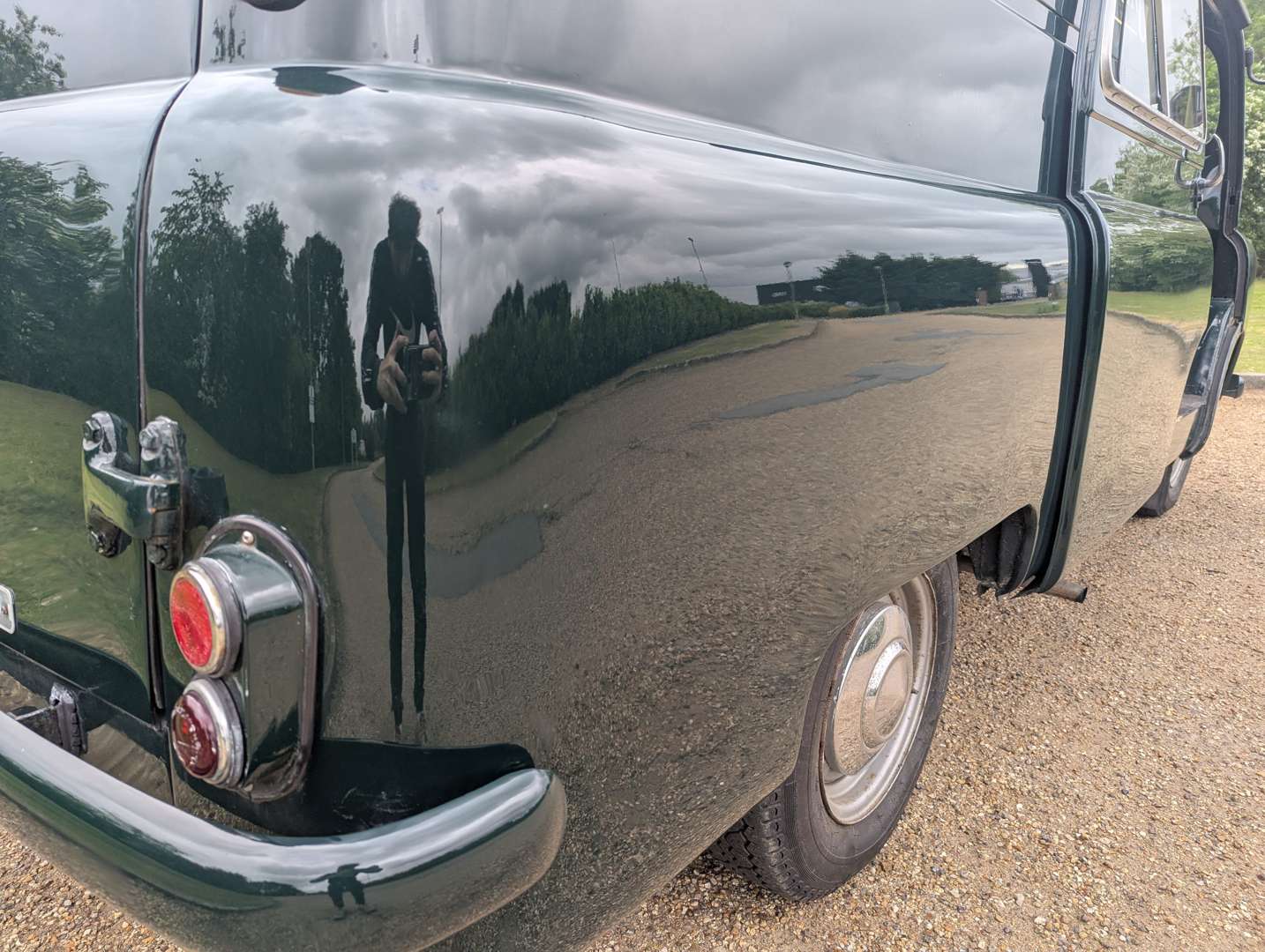 <p>1961 BEDFORD CA VAN</p>