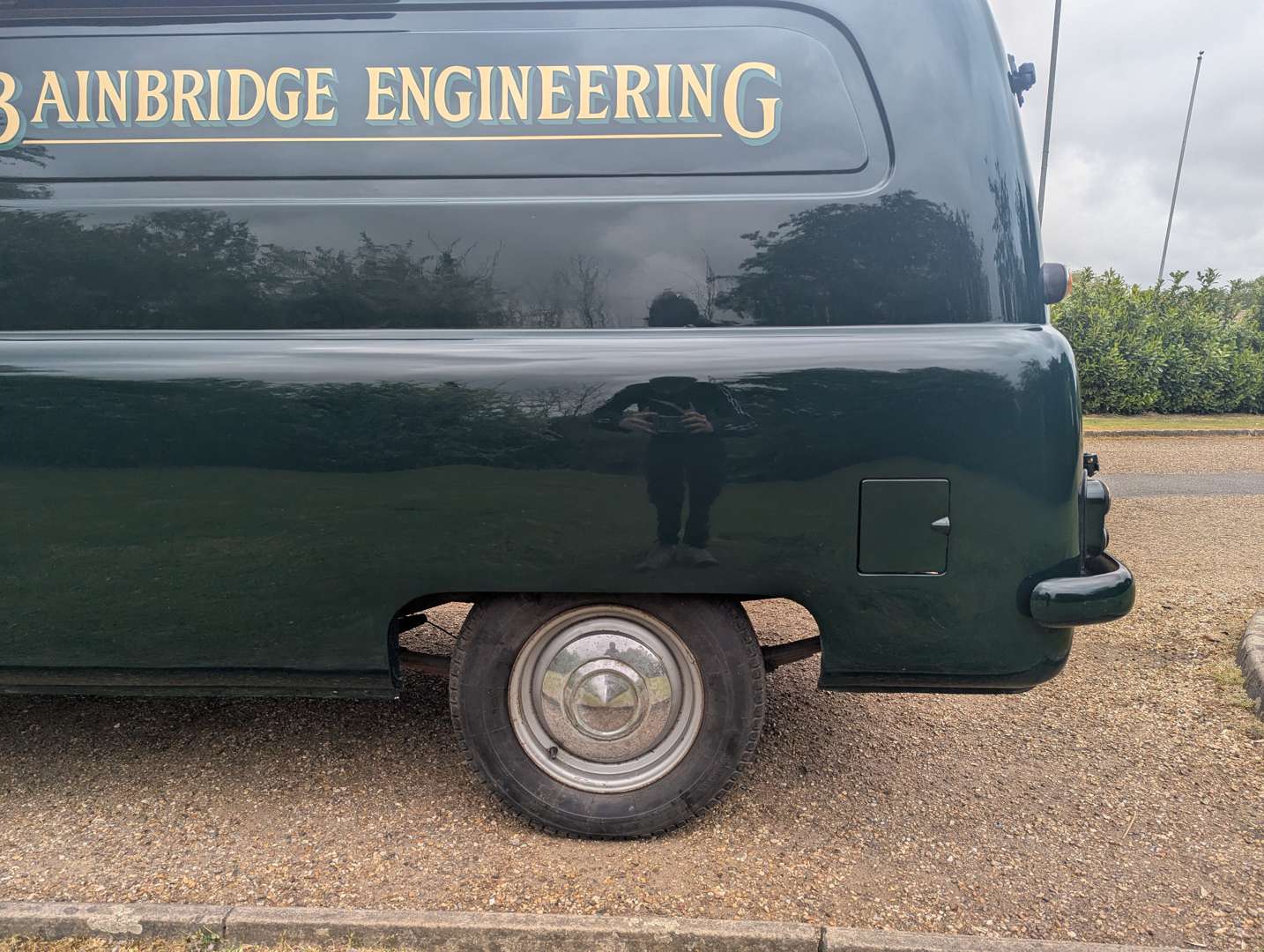 <p>1961 BEDFORD CA VAN</p>
