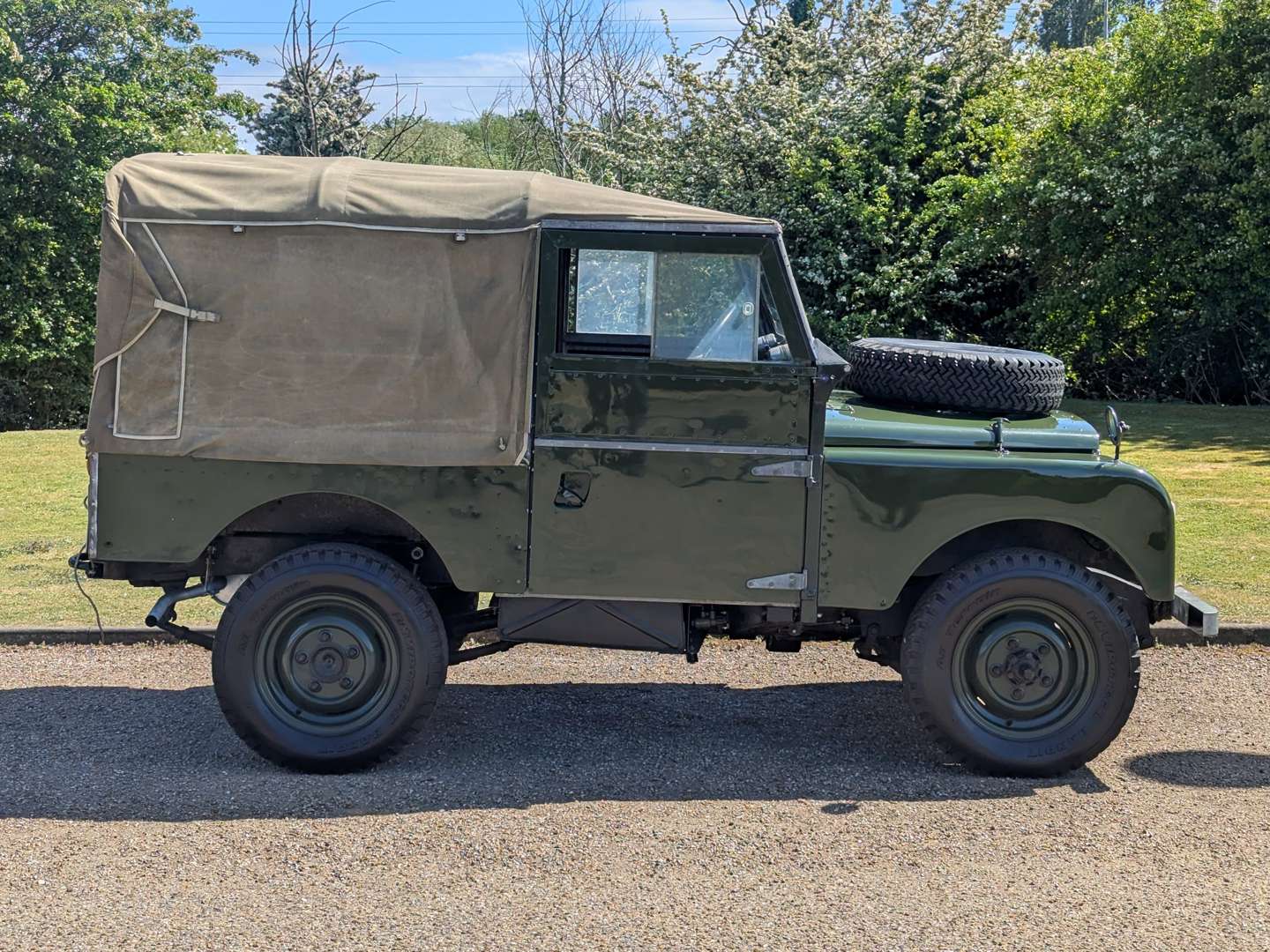 <p>1956 LAND ROVER SERIES I</p>