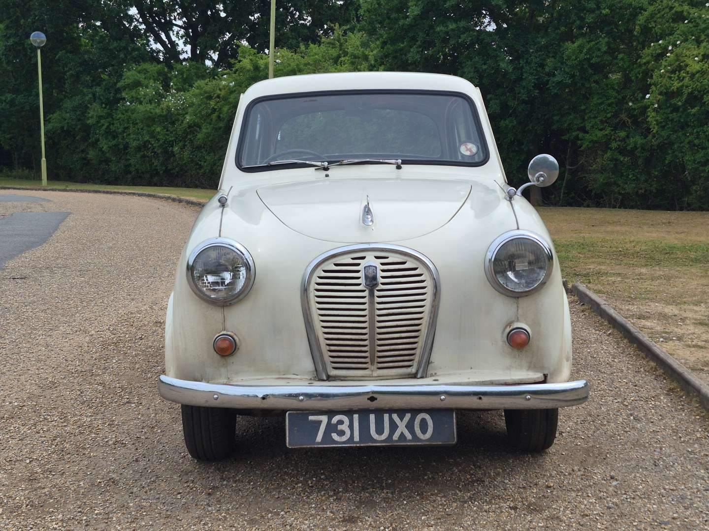 <p>1957 AUSTIN A35</p>