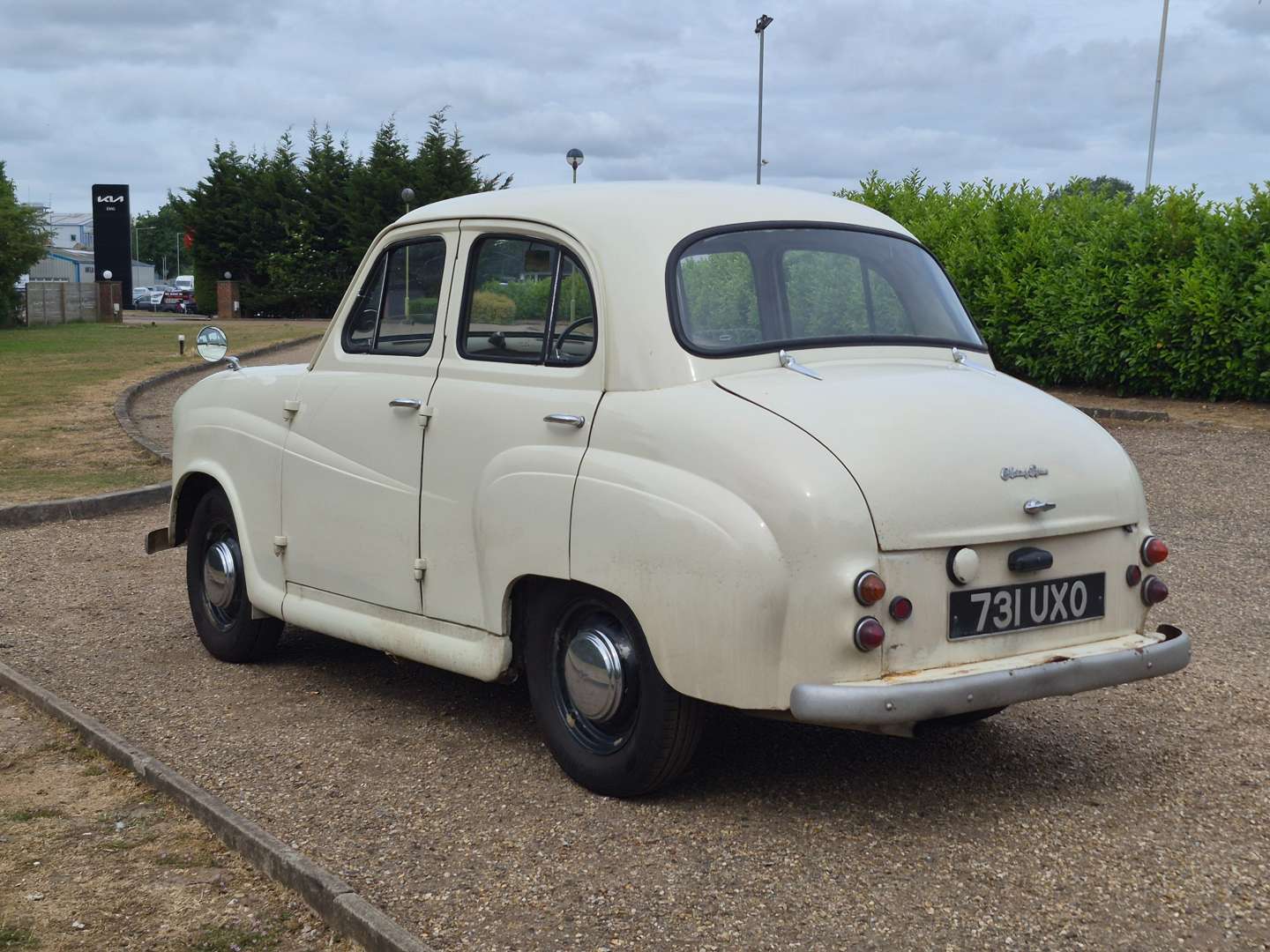 <p>1957 AUSTIN A35</p>