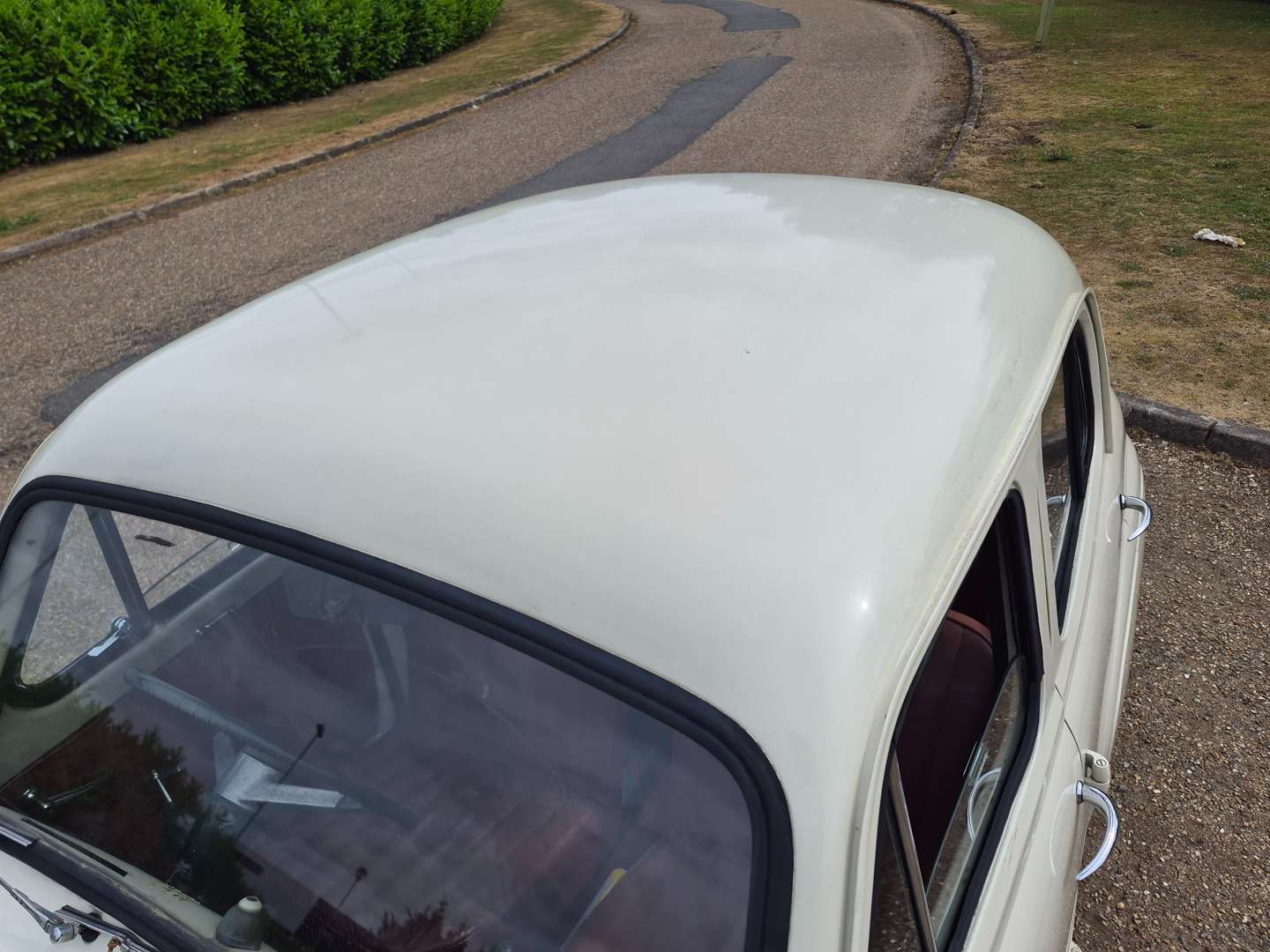 <p>1957 AUSTIN A35</p>