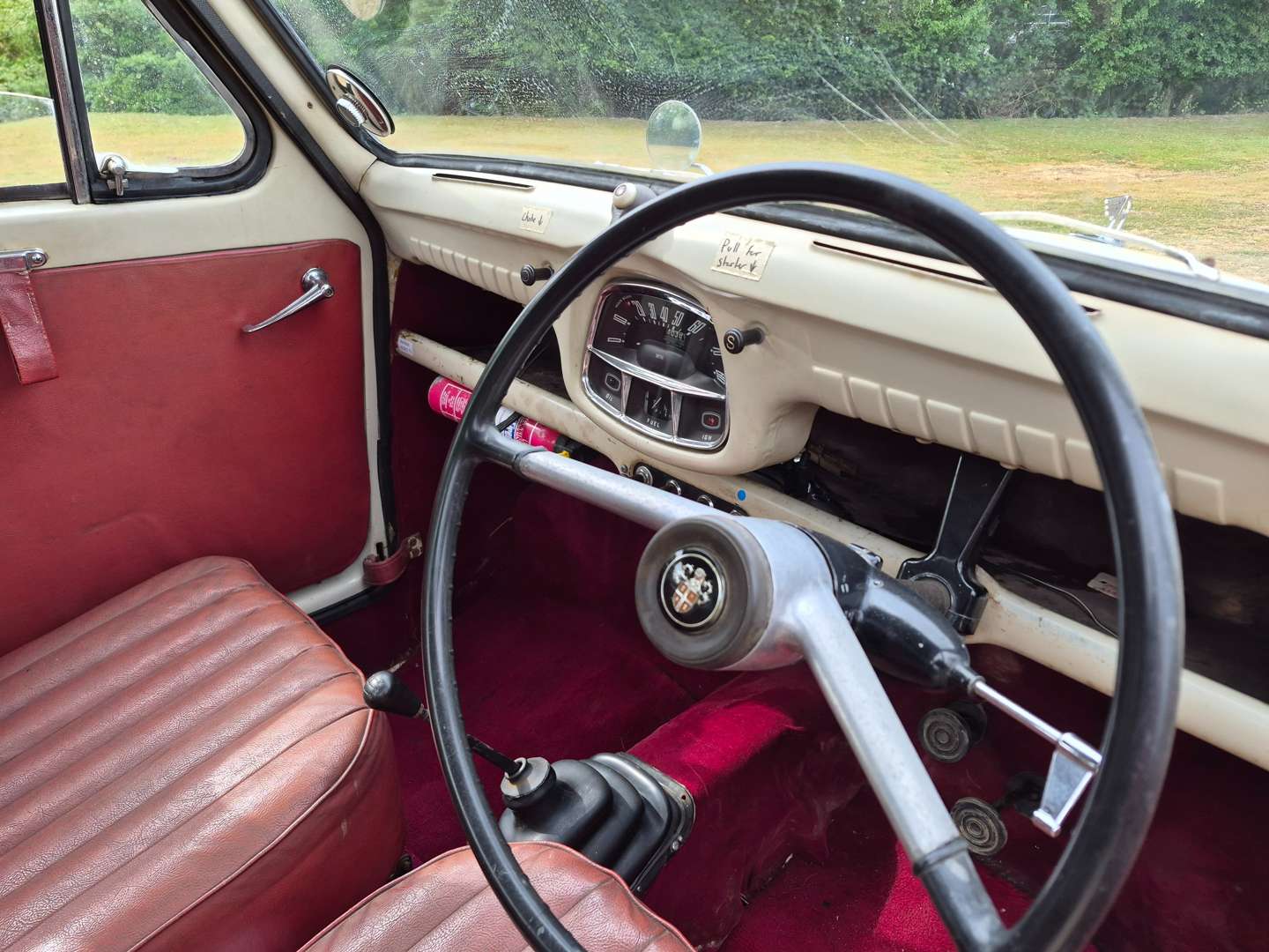 <p>1957 AUSTIN A35</p>