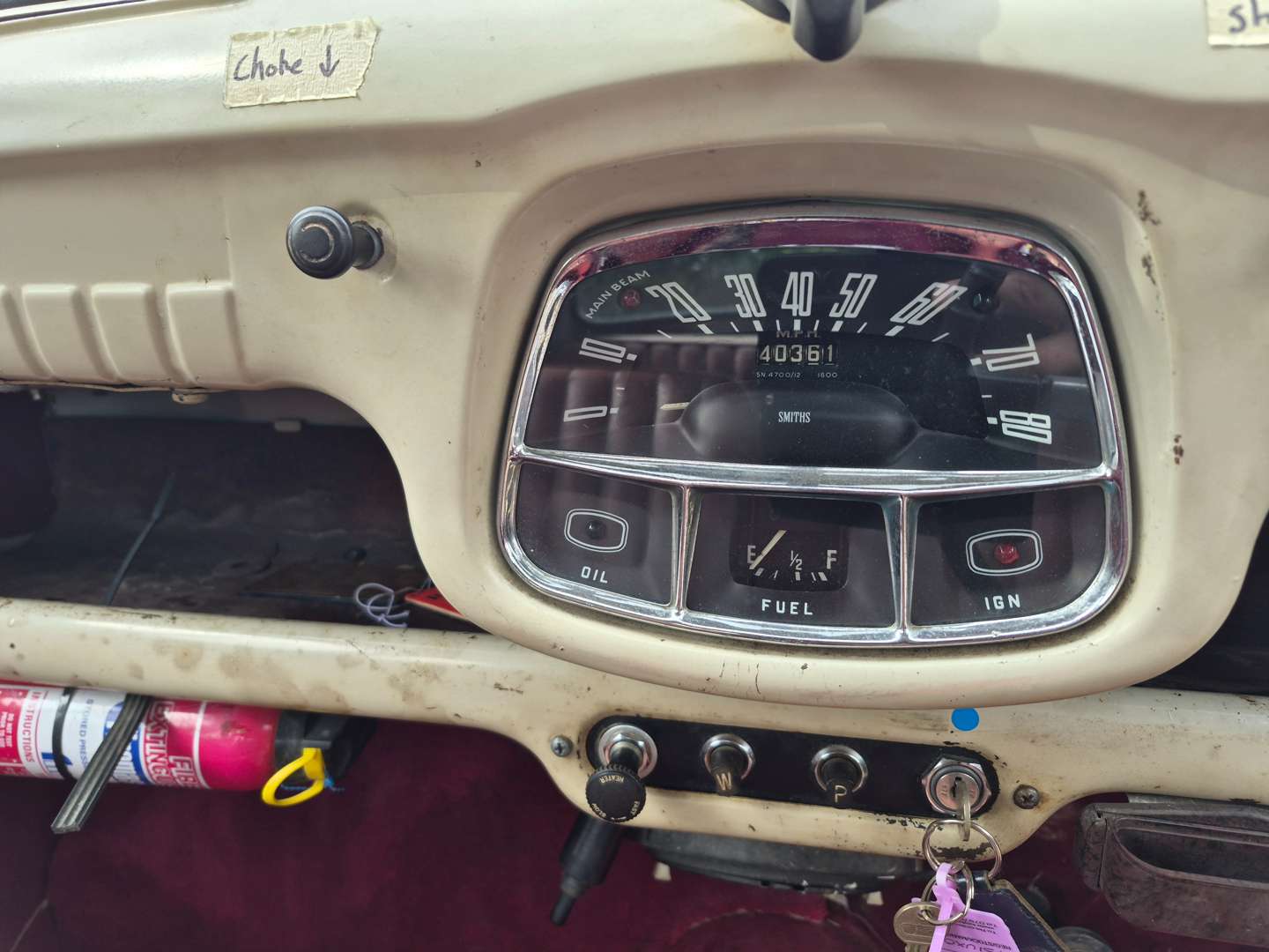 <p>1957 AUSTIN A35</p>