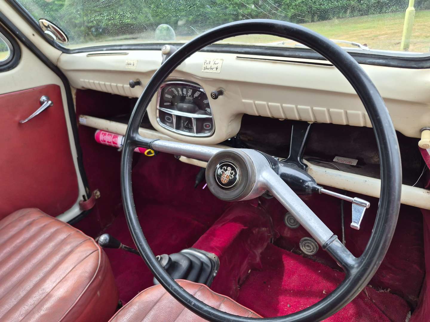 <p>1957 AUSTIN A35</p>