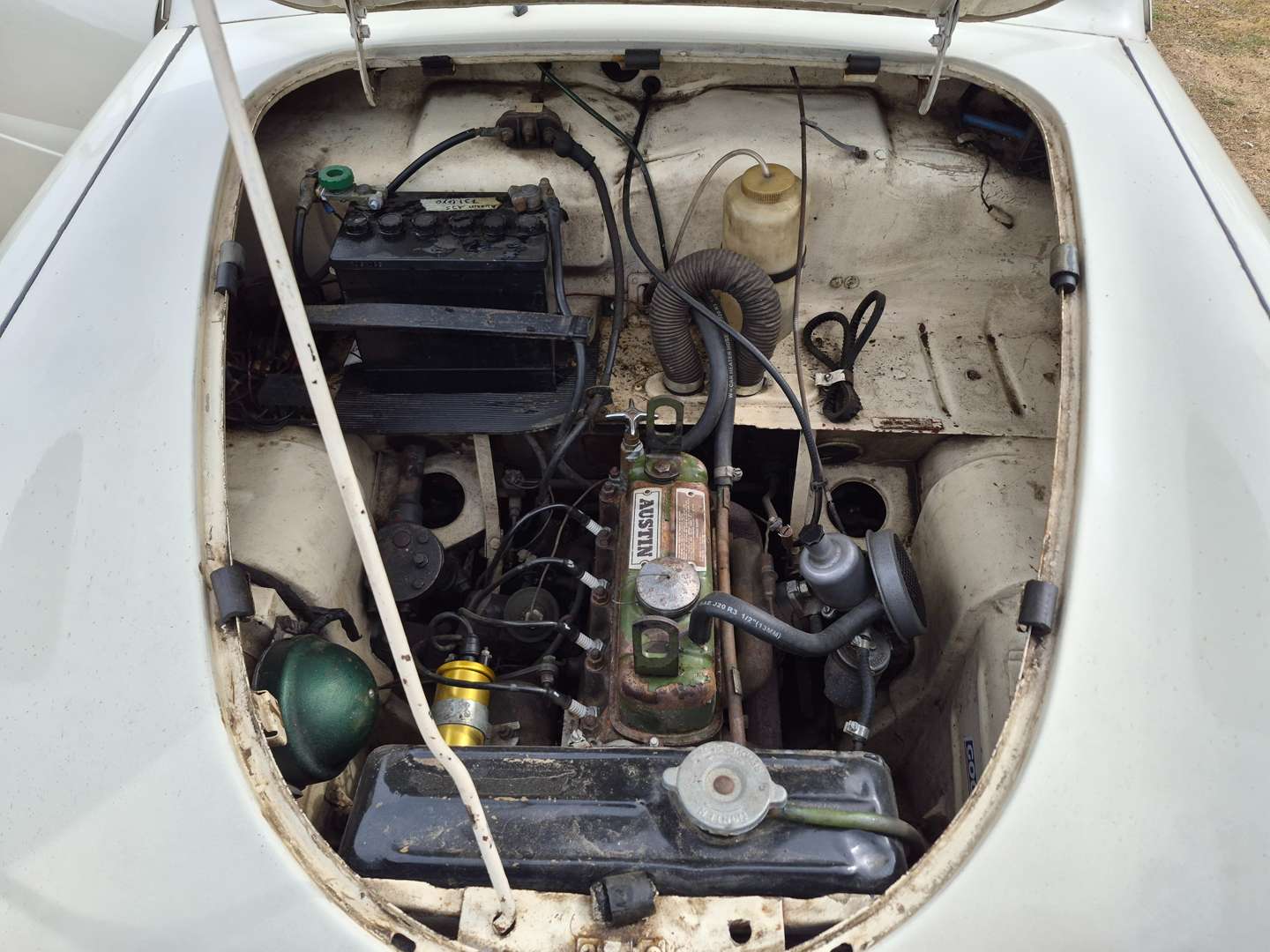 <p>1957 AUSTIN A35</p>
