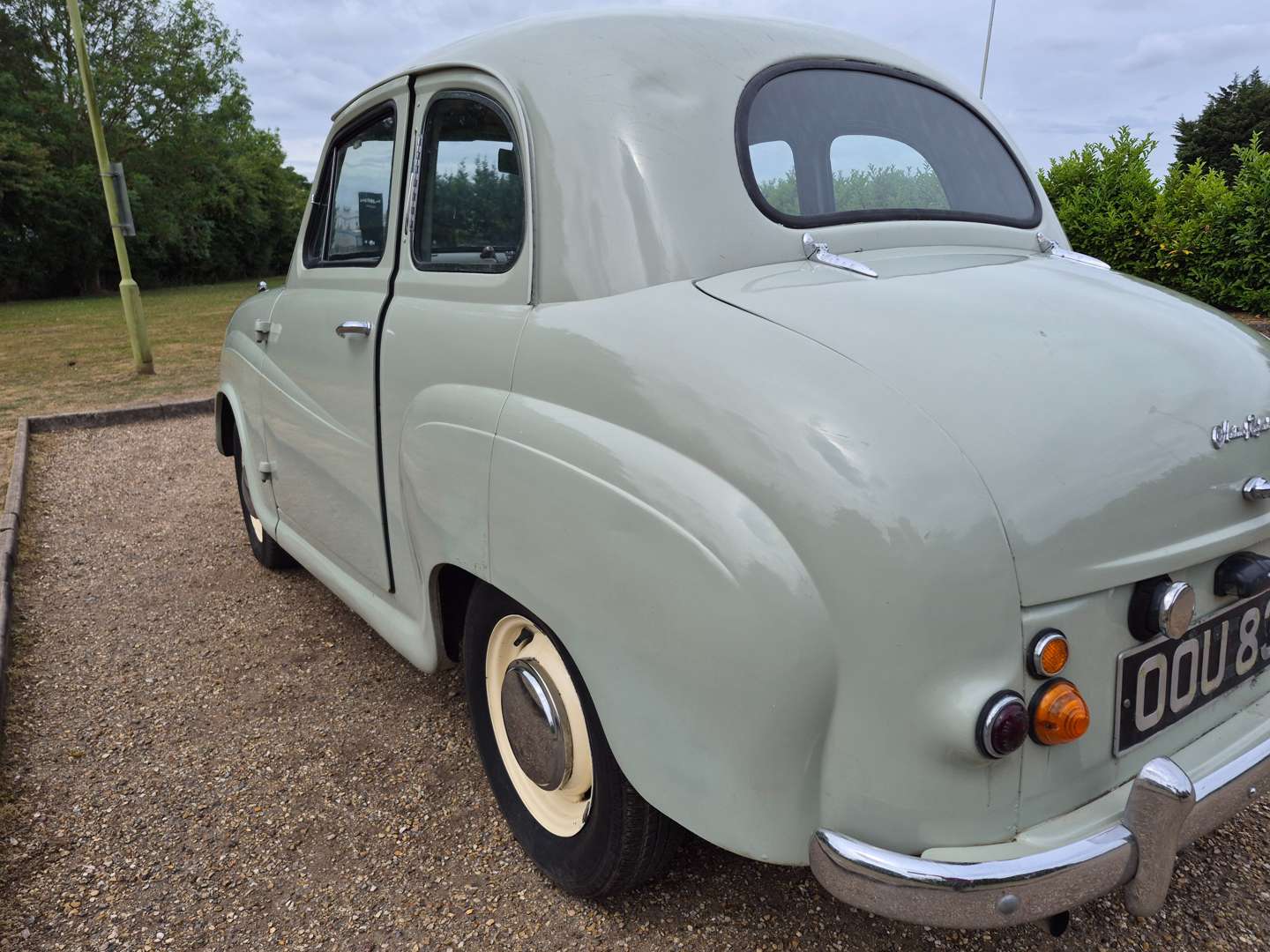 <p>1956 AUSTIN A35</p>