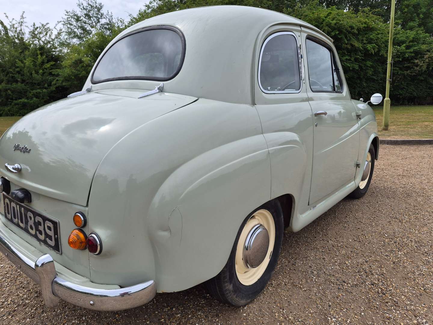 <p>1956 AUSTIN A35</p>