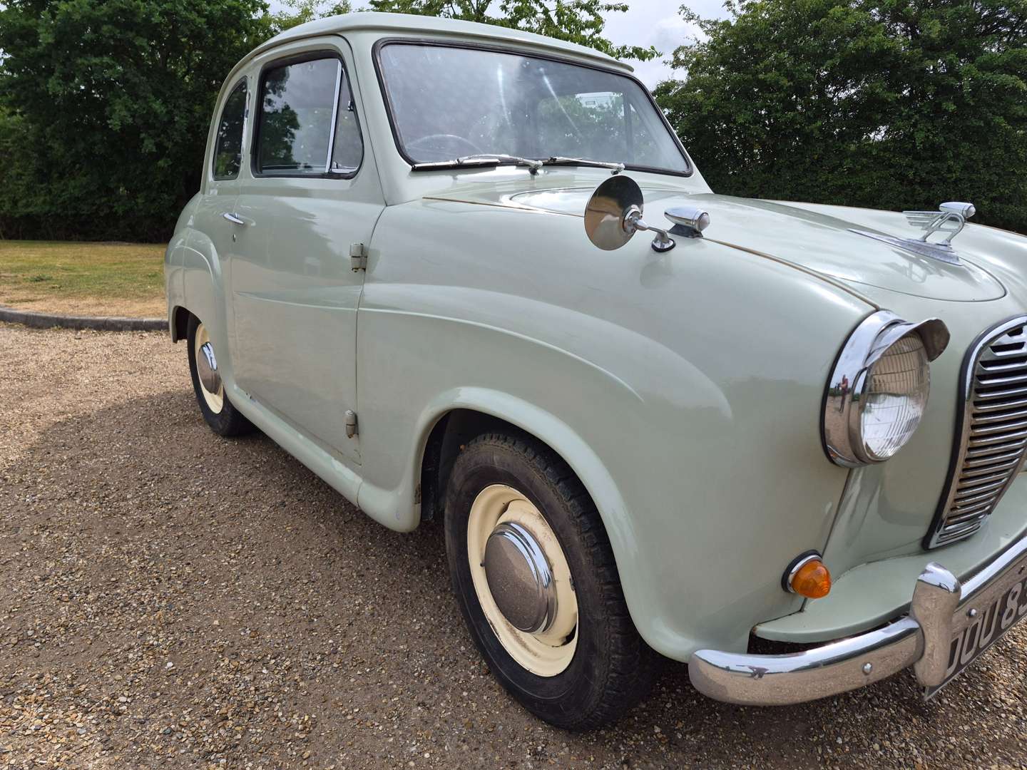 <p>1956 AUSTIN A35</p>