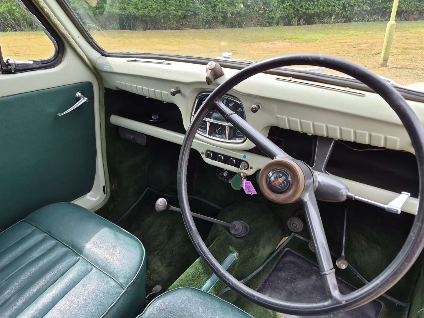 <p>1956 AUSTIN A35</p>