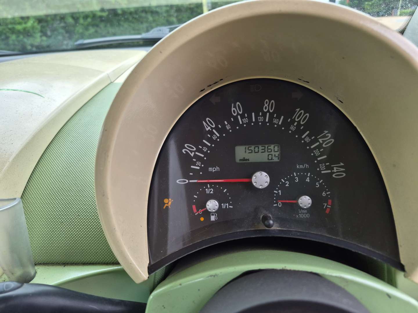<p>2000 VW BEETLE PICK UP WITH TRAILER</p>