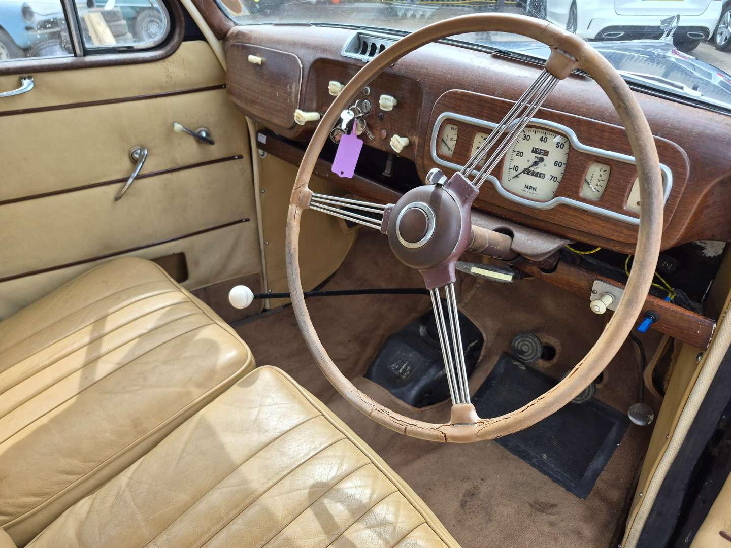 <p>1951 AUSTIN A40</p>
