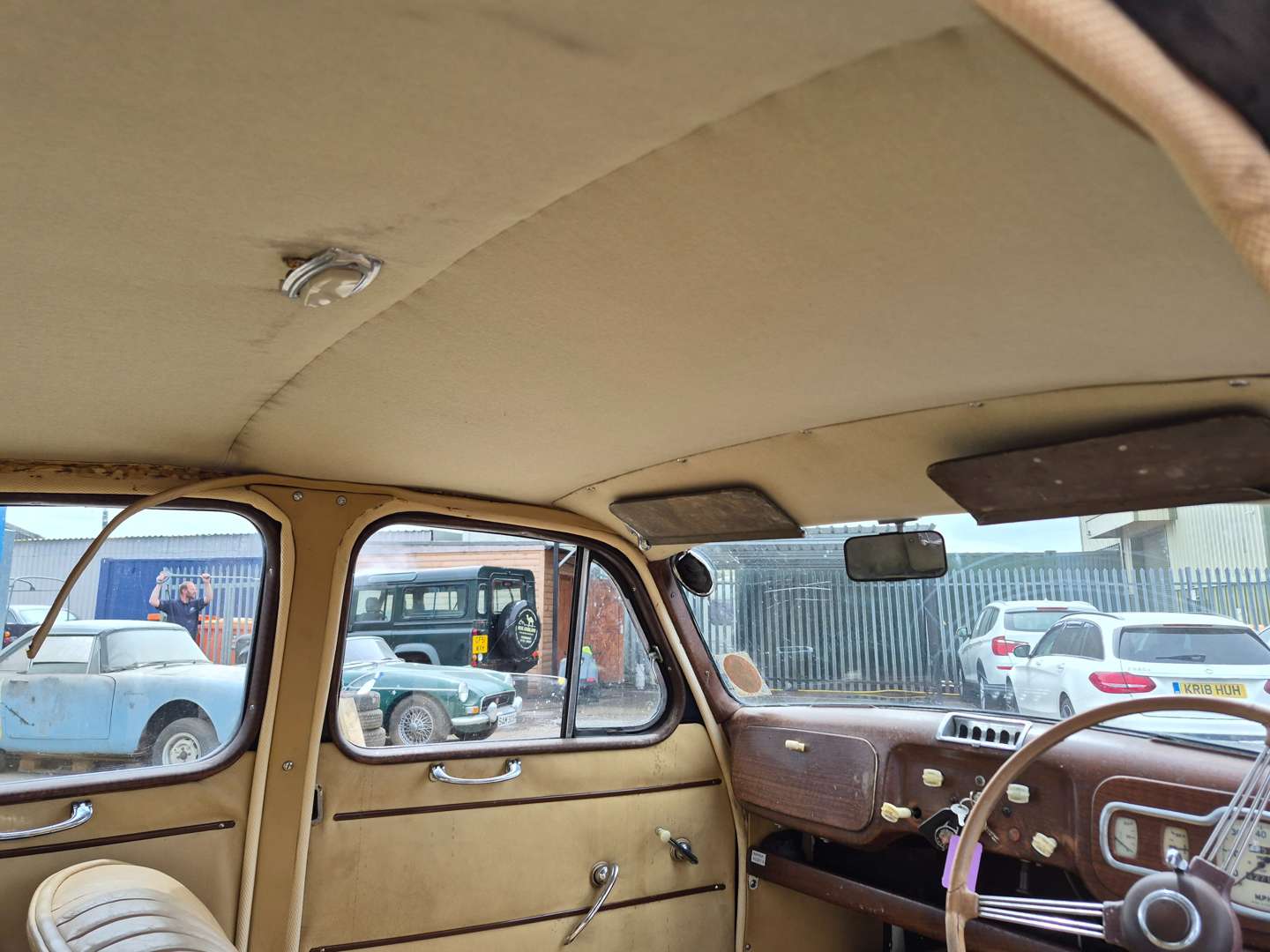 <p>1951 AUSTIN A40</p>