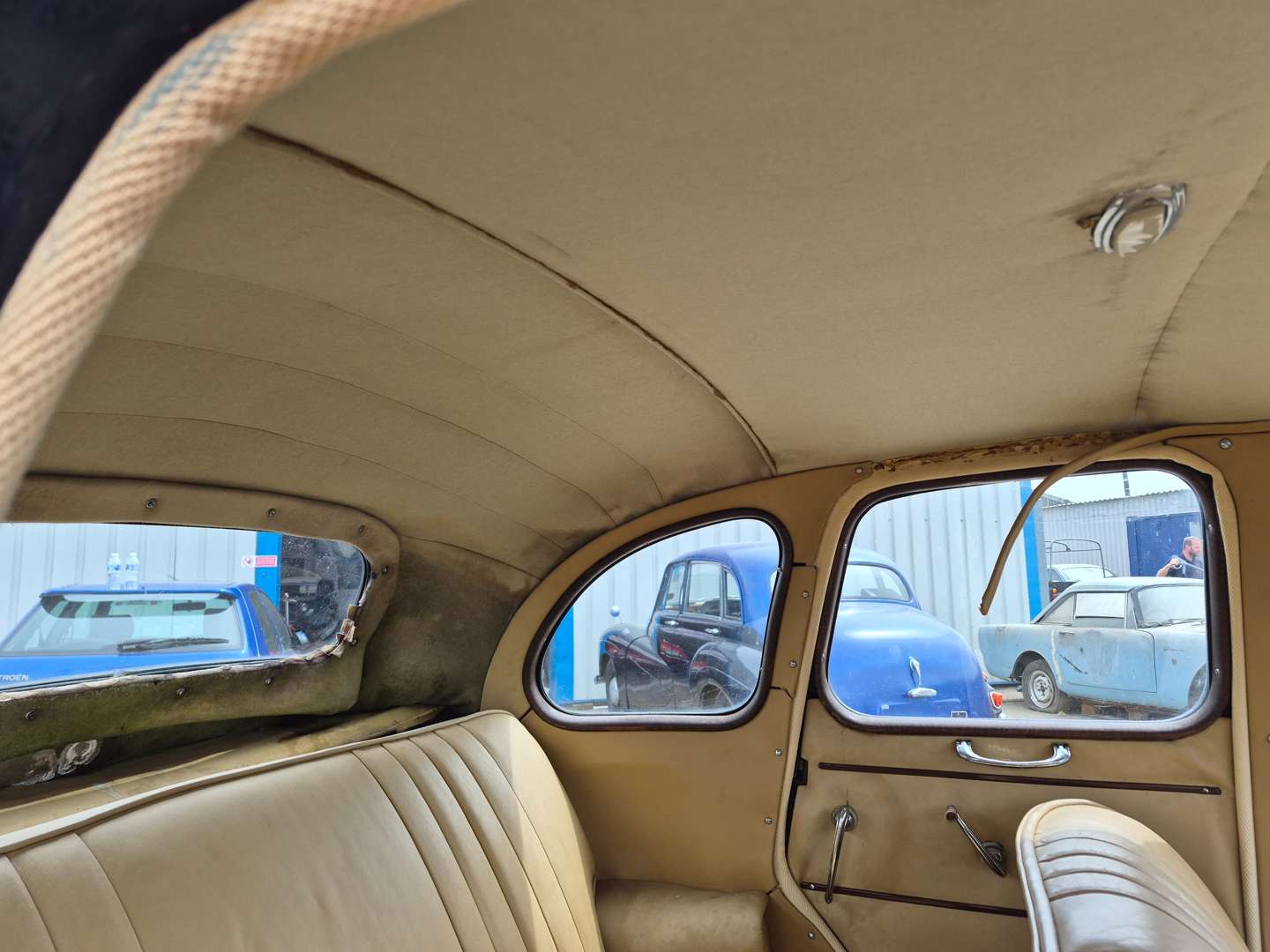 <p>1951 AUSTIN A40</p>