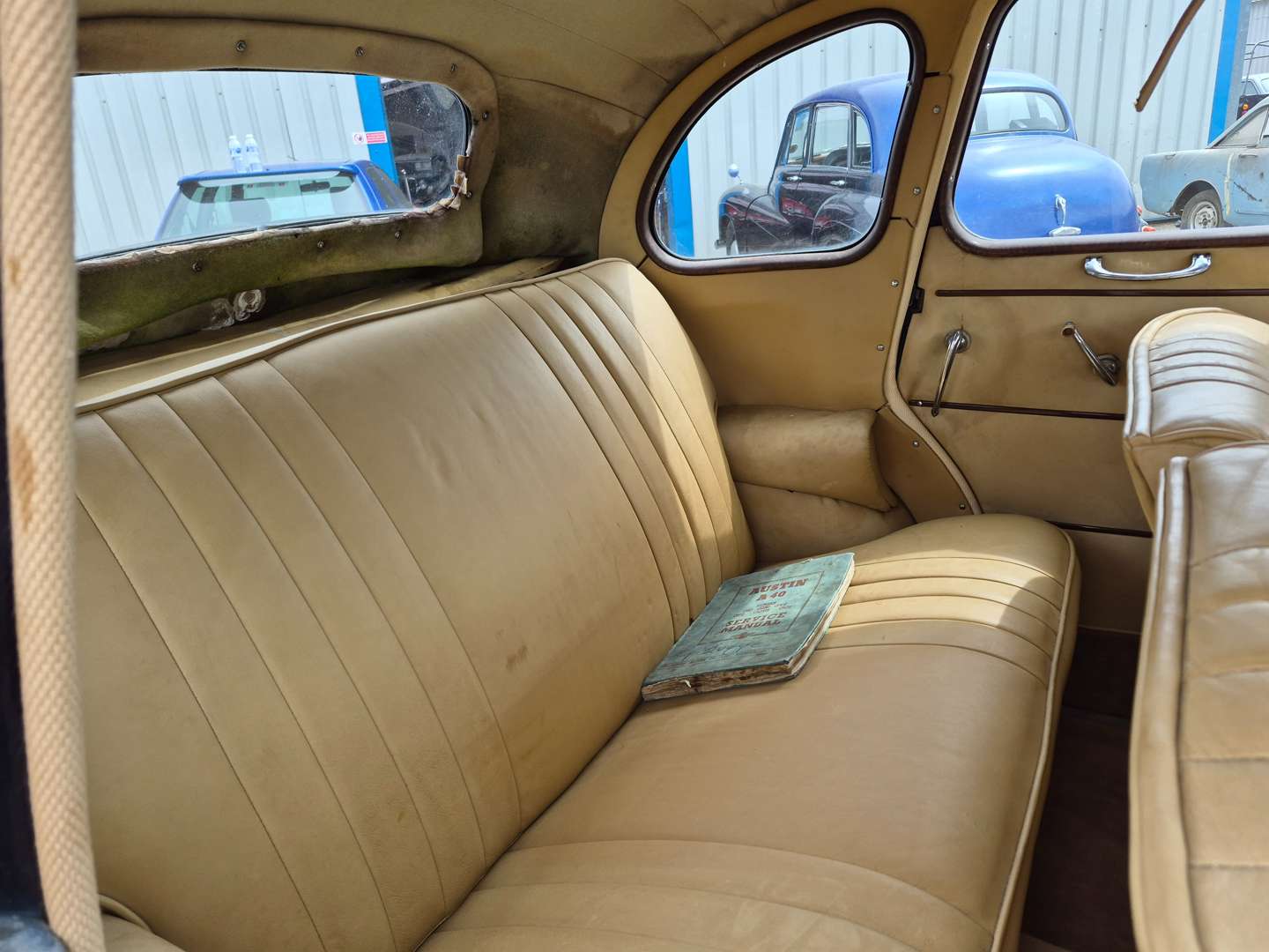 <p>1951 AUSTIN A40</p>
