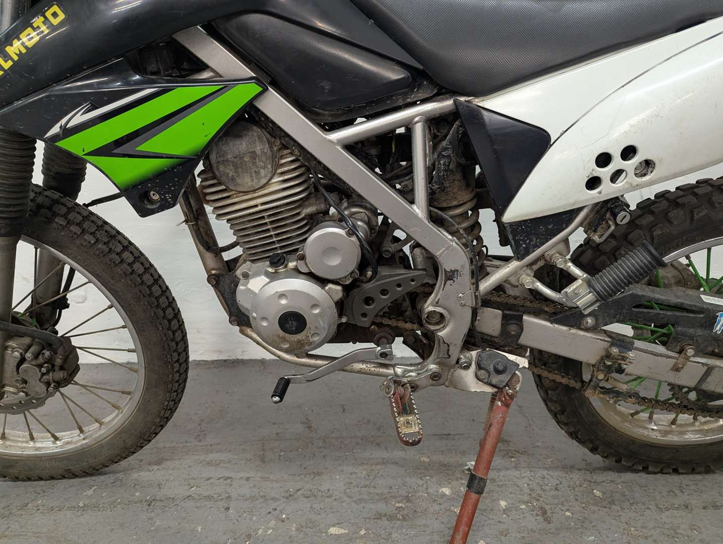 <p>2011 KAWASAKI LX 125 C</p>