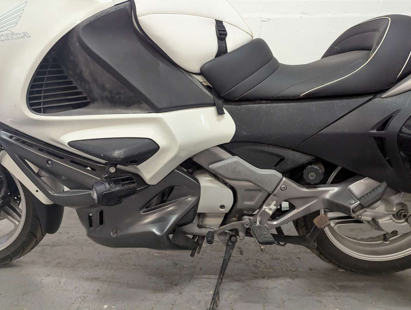 <p>2012 HONDA NT700VA DEAUVILLE</p>