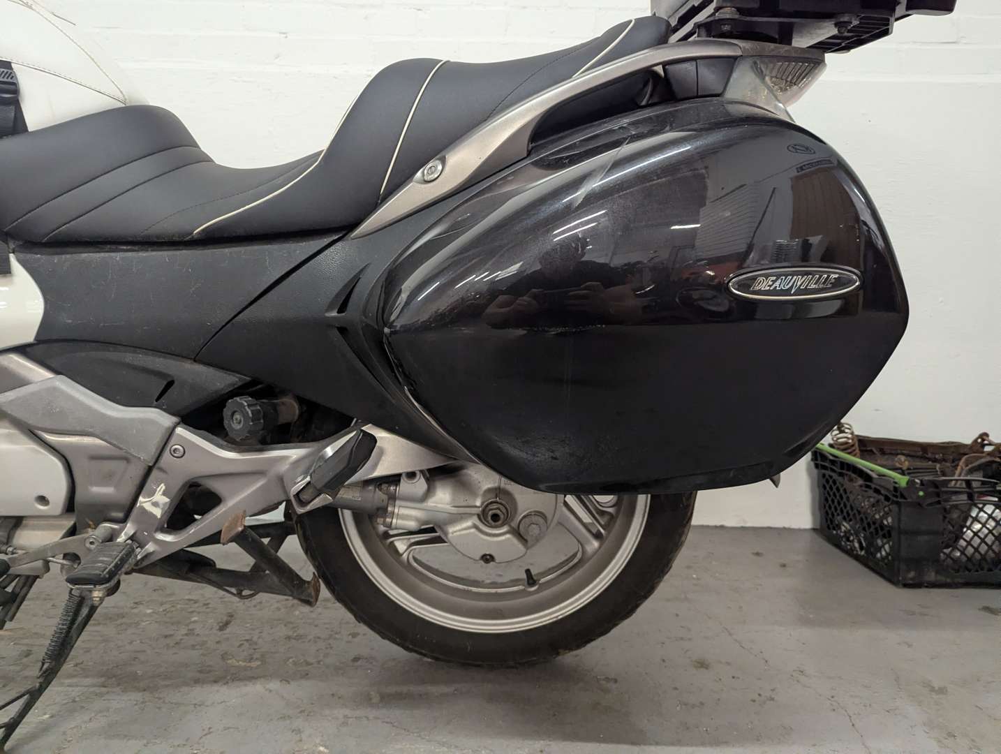 <p>2012 HONDA NT700VA DEAUVILLE</p>