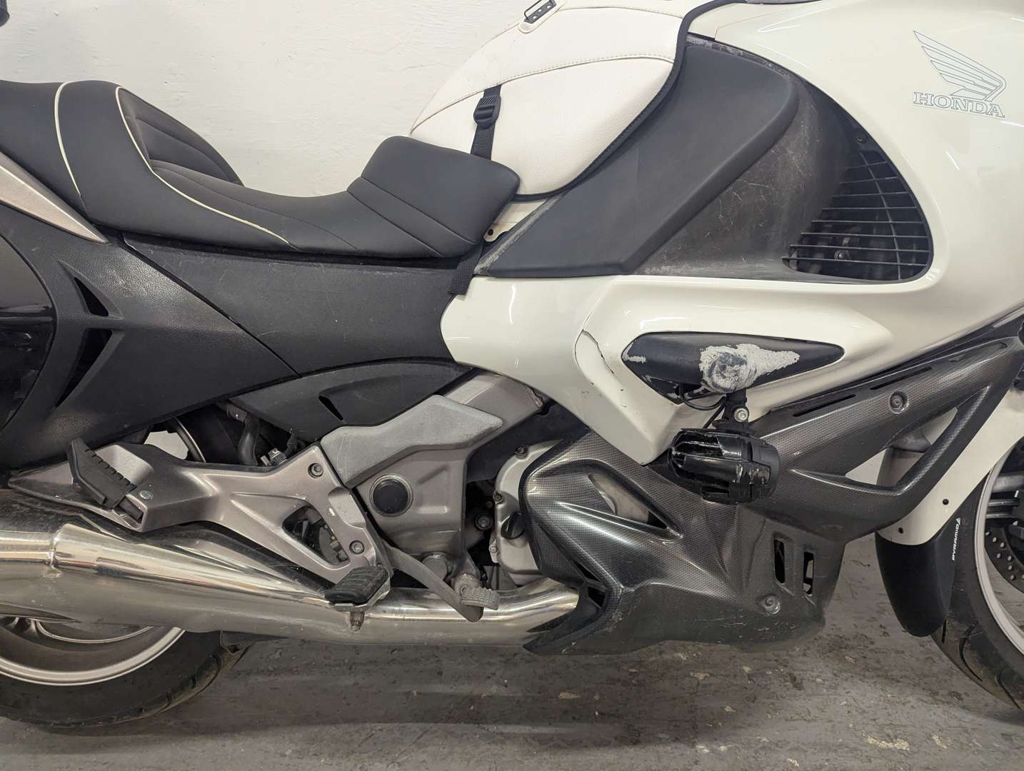 <p>2012 HONDA NT700VA DEAUVILLE</p>