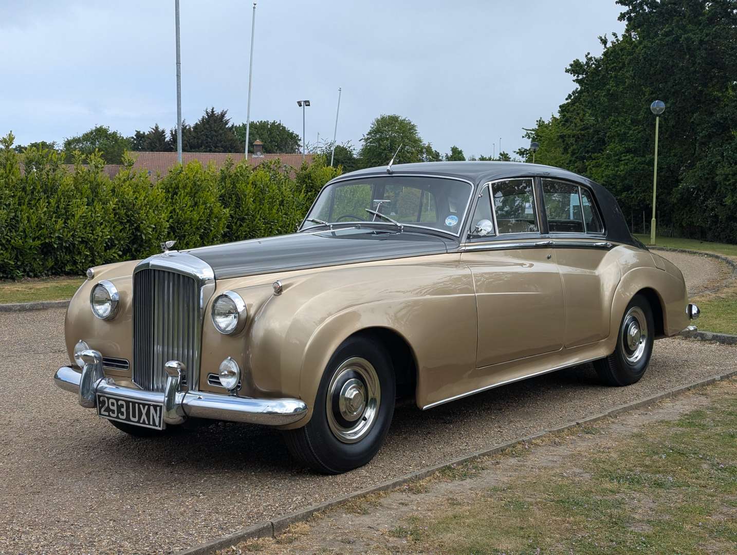 <p>1962 BENTLEY S2</p>