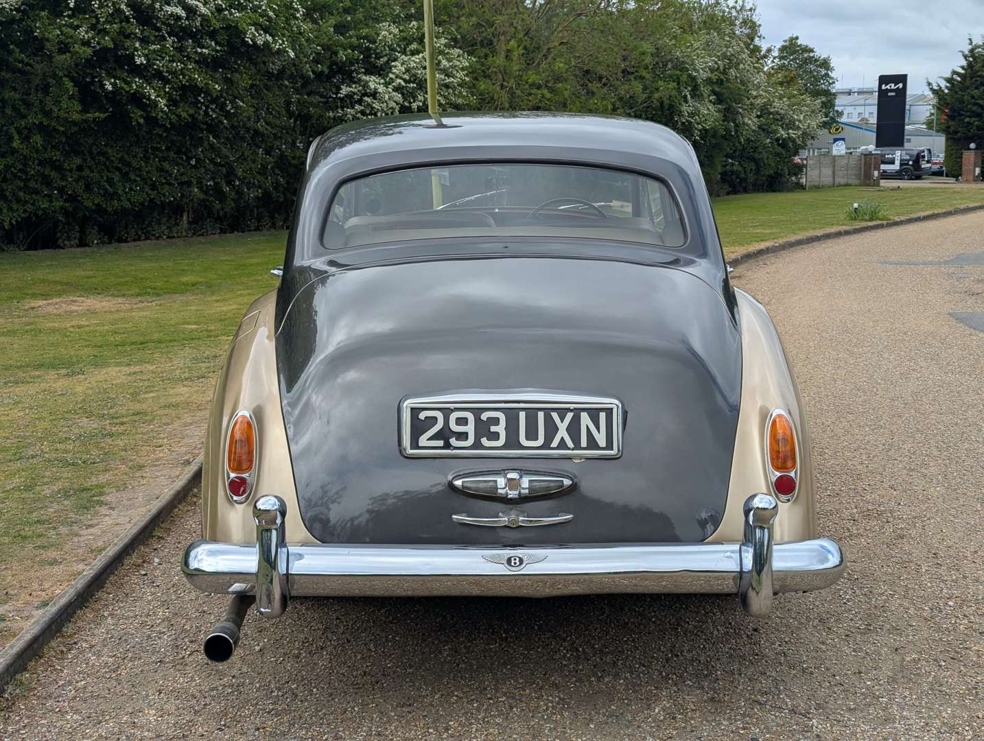 <p>1962 BENTLEY S2</p>