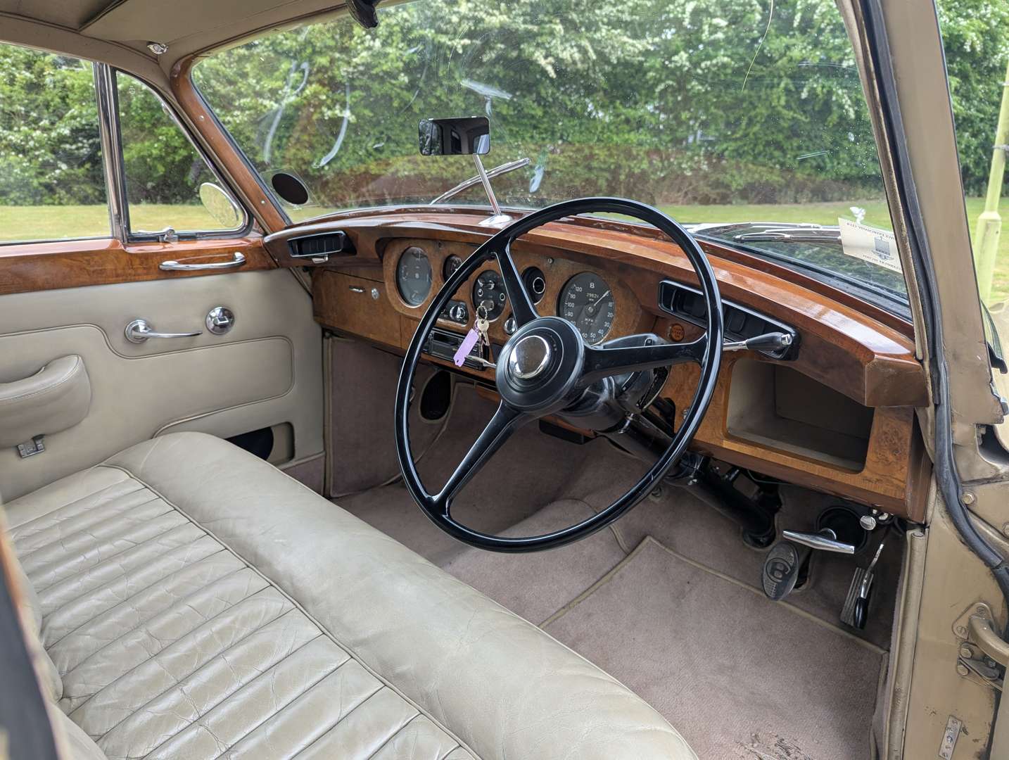 <p>1962 BENTLEY S2</p>