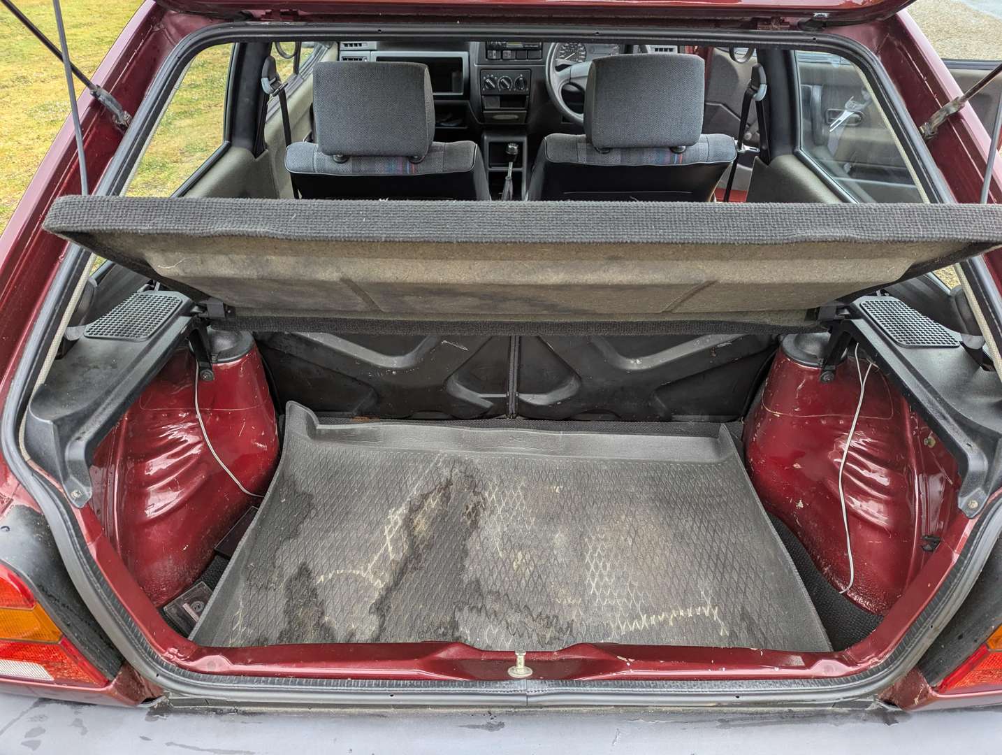<p>1993 VW POLO COUPE GENESIS</p>